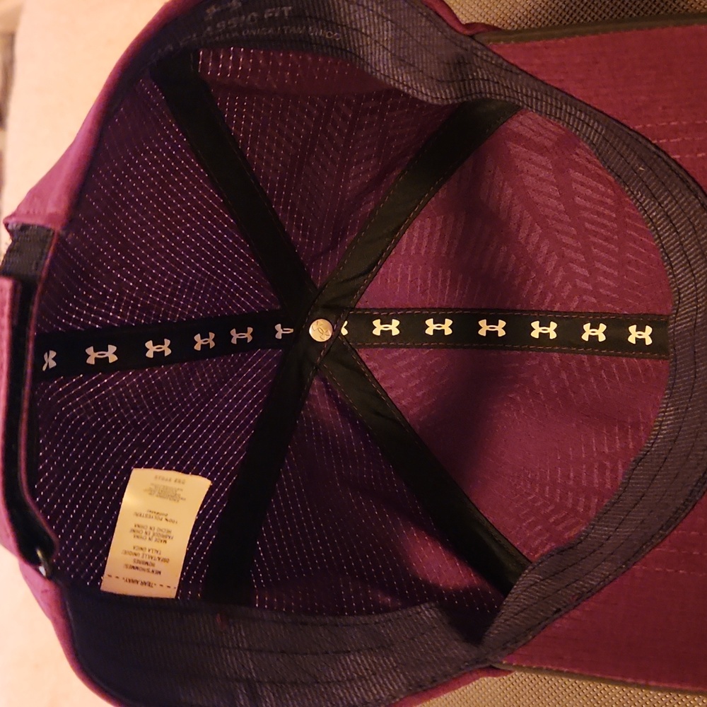 UA Baseball Cap - Picture 4 of 8